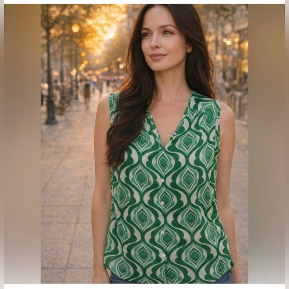 NWOT Cabi Scroll Sleeveless Green Geometric Print V-Neck Chiffon Sheer Top Small